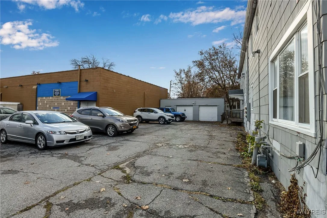 726 Oliver Street, North Tonawanda, New York 14120, North Tonawanda, New York 14120, 5 Bedrooms Bedrooms, ,Multi Family,For Sale,726 Oliver Street, North Tonawanda, New York 14120,0,B1648824
