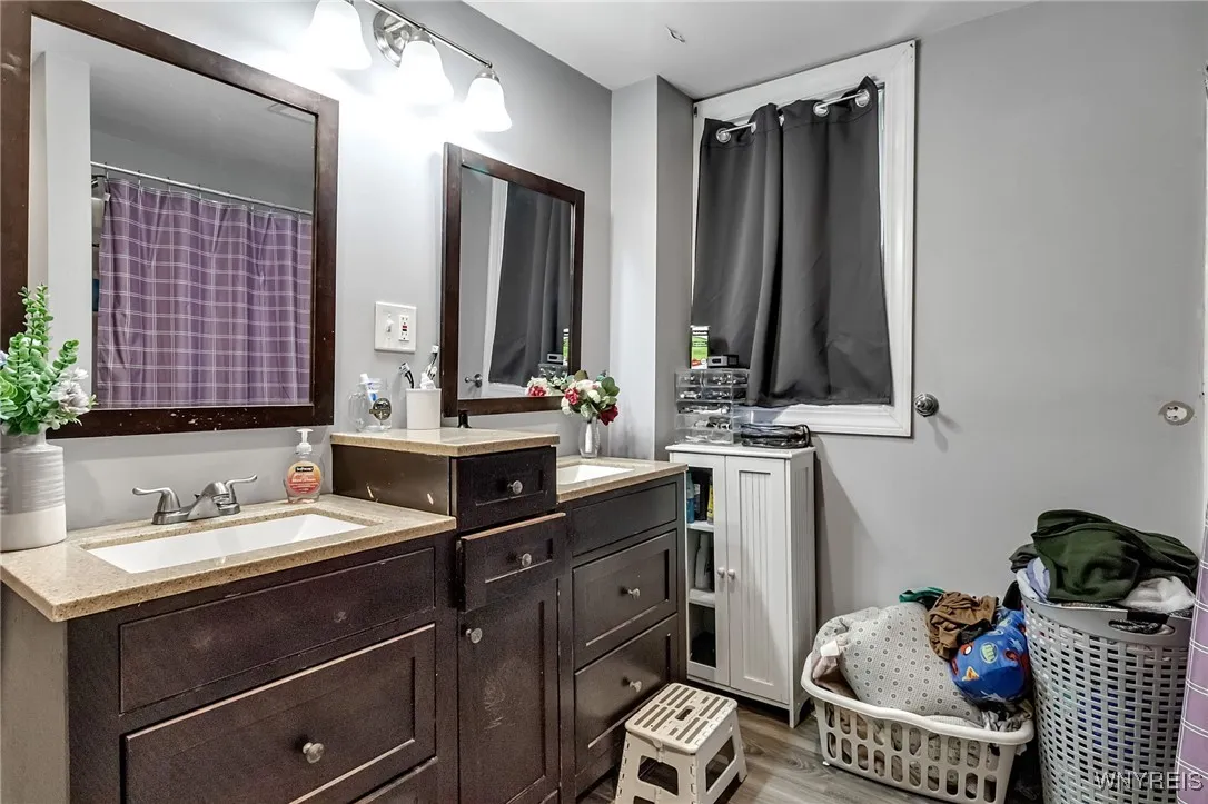 726 Oliver Street, North Tonawanda, New York 14120, North Tonawanda, New York 14120, 5 Bedrooms Bedrooms, ,Multi Family,For Sale,726 Oliver Street, North Tonawanda, New York 14120,0,B1648824