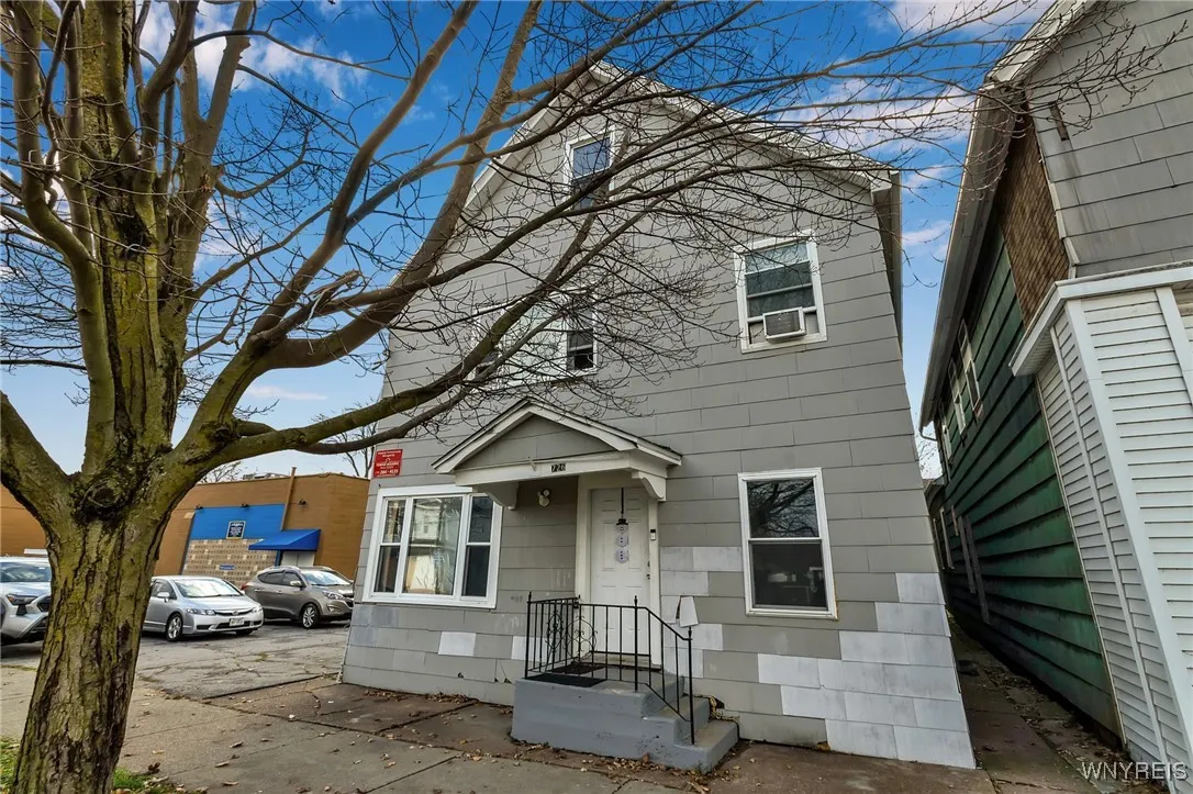 726 Oliver Street, North Tonawanda, New York 14120, North Tonawanda, New York 14120, 5 Bedrooms Bedrooms, ,Multi Family,For Sale,726 Oliver Street, North Tonawanda, New York 14120,0,B1648824