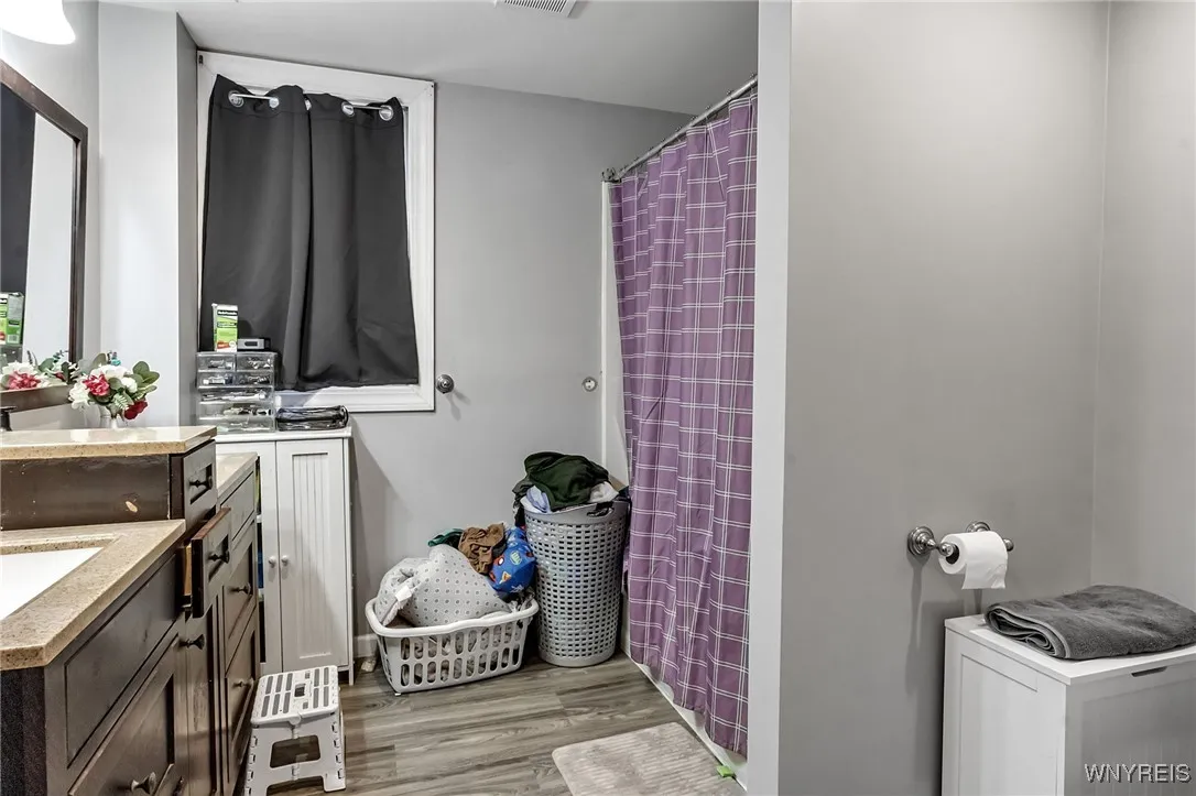 726 Oliver Street, North Tonawanda, New York 14120, North Tonawanda, New York 14120, 5 Bedrooms Bedrooms, ,Multi Family,For Sale,726 Oliver Street, North Tonawanda, New York 14120,0,B1648824