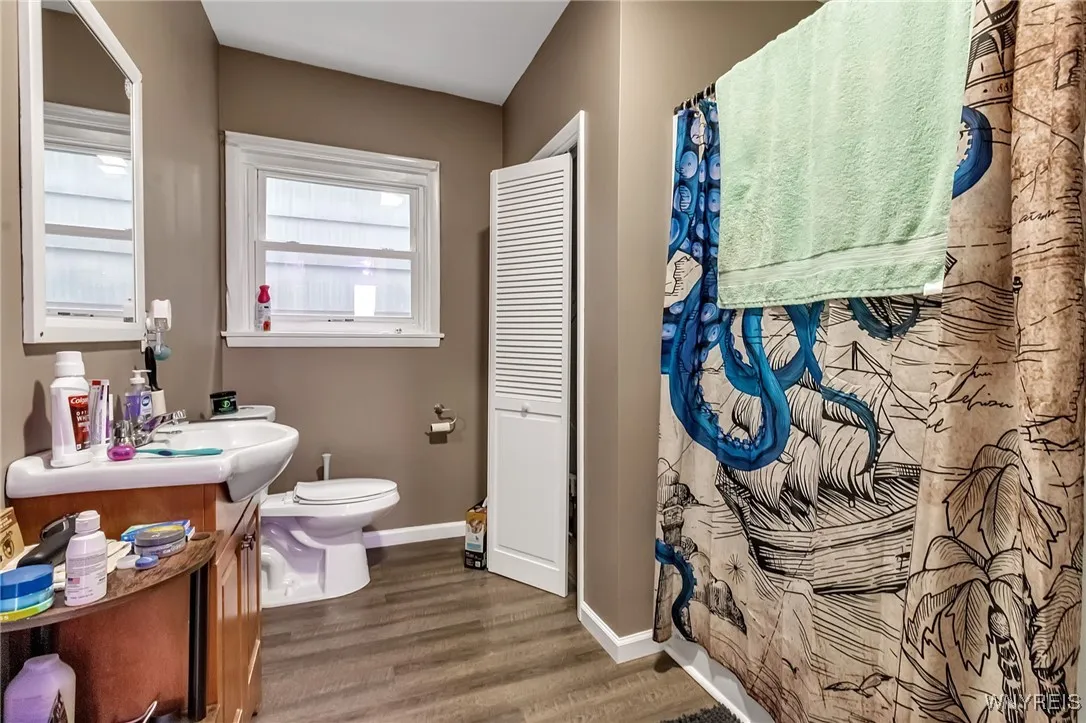 726 Oliver Street, North Tonawanda, New York 14120, North Tonawanda, New York 14120, 5 Bedrooms Bedrooms, ,Multi Family,For Sale,726 Oliver Street, North Tonawanda, New York 14120,0,B1648824