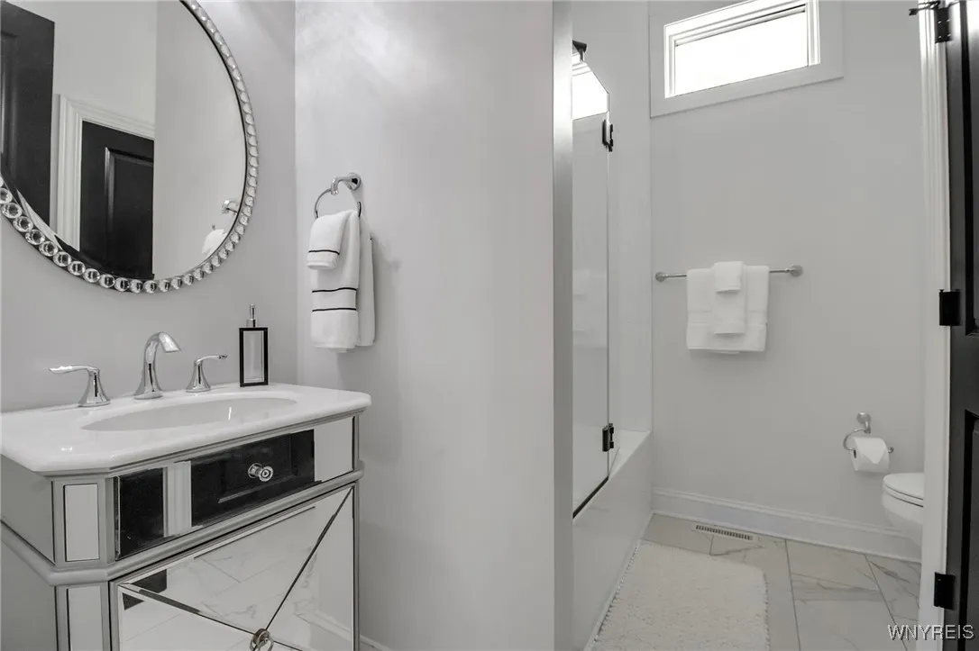 5419 Alderbrook Lane, Clarence, New York 14031, Clarence, New York 14031, 3 Bedrooms Bedrooms, 6 Rooms Rooms,2 BathroomsBathrooms,Residential,For Sale,5419 Alderbrook Lane, Clarence, New York 14031,0,B1650592