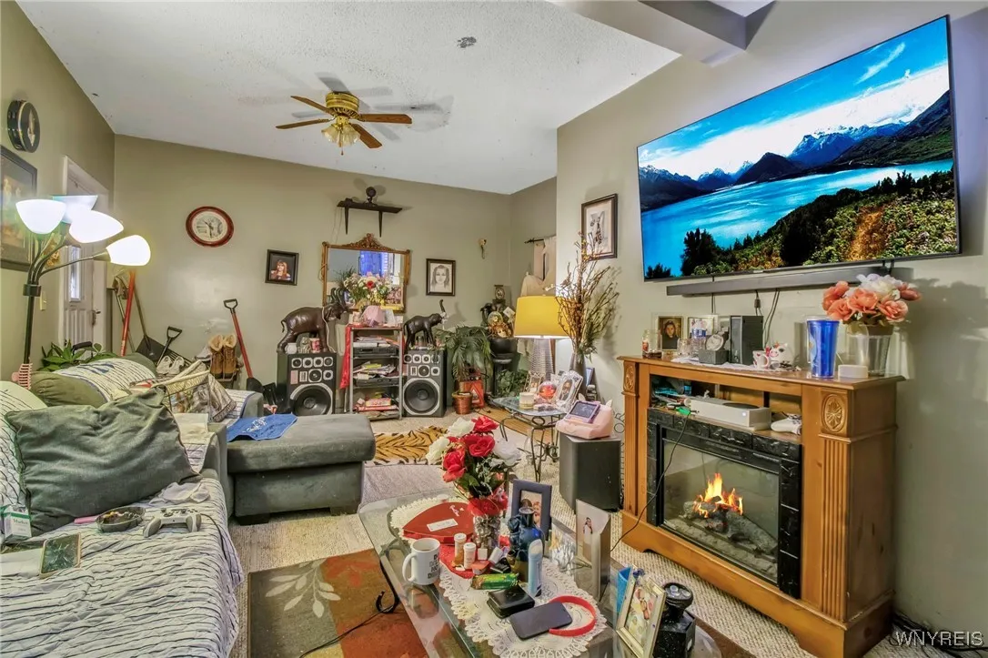 19 Park Avenue, Tonawanda, New York 14150, Tonawanda, New York 14150, 5 Bedrooms Bedrooms, ,2 BathroomsBathrooms,Residential,For Sale,19 Park Avenue, Tonawanda, New York 14150,0,B1650960