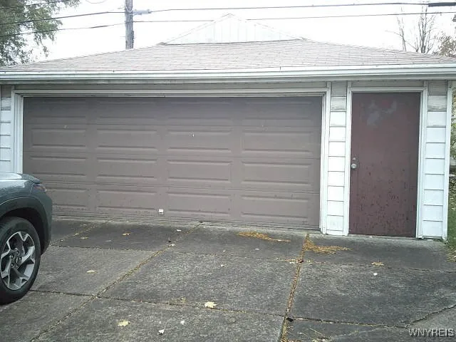 249 Glencove Road, Tonawanda, New York 14223, Tonawanda, New York 14223, 2 Bedrooms Bedrooms, 5 Rooms Rooms,1 BathroomBathrooms,Residential,For Sale,249 Glencove Road, Tonawanda, New York 14223,0,B1650980