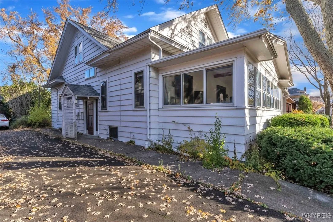 25 Cheltenham Drive, Buffalo, New York 14216, Buffalo, New York 14216, 5 Bedrooms Bedrooms, 10 Rooms Rooms,2 BathroomsBathrooms,Residential,For Sale,25 Cheltenham Drive, Buffalo, New York 14216,0,B1650912