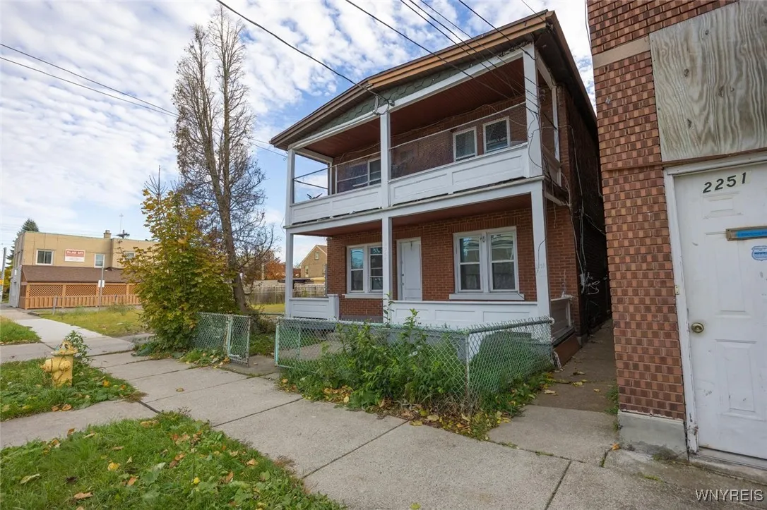2253 Niagara Street 1, Niagara Falls, New York 143, Niagara Falls, New York 14303, 2 Bedrooms Bedrooms, 5 Rooms Rooms,1 BathroomBathrooms,Residential Lease,Closed,2253 Niagara Street 1, Niagara Falls, New York 143,0,B1650866