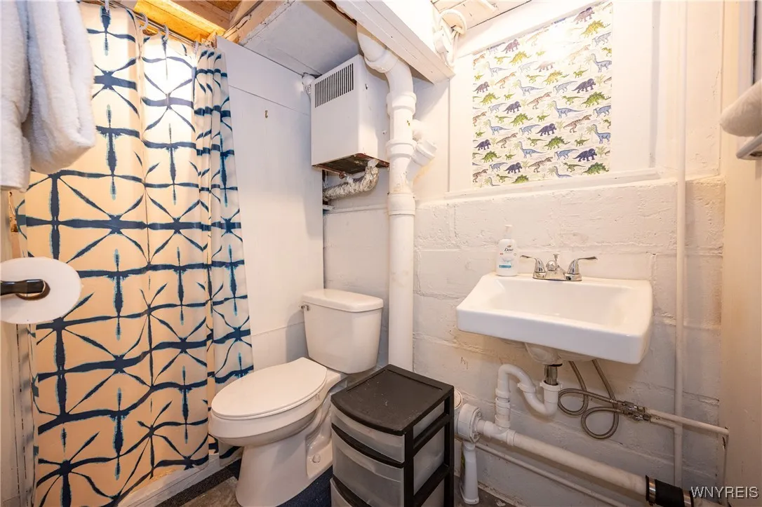 83 Marengo Avenue, Hamburg, New York 14075, Hamburg, New York 14075, 2 Bedrooms Bedrooms, 8 Rooms Rooms,2 BathroomsBathrooms,Residential,For Sale,83 Marengo Avenue, Hamburg, New York 14075,0,B1648236