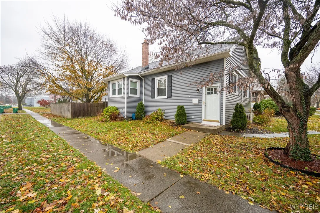 83 Marengo Avenue, Hamburg, New York 14075, Hamburg, New York 14075, 2 Bedrooms Bedrooms, 8 Rooms Rooms,2 BathroomsBathrooms,Residential,For Sale,83 Marengo Avenue, Hamburg, New York 14075,0,B1648236 83 Marengo Avenue, Hamburg, New York 14075, Hamburg, New York 14075, 2 Bedrooms Bedrooms, 8 Rooms Rooms,2 BathroomsBathrooms,Residential,For Sale,83 Marengo Avenue, Hamburg, New York 14075,0,B1648236