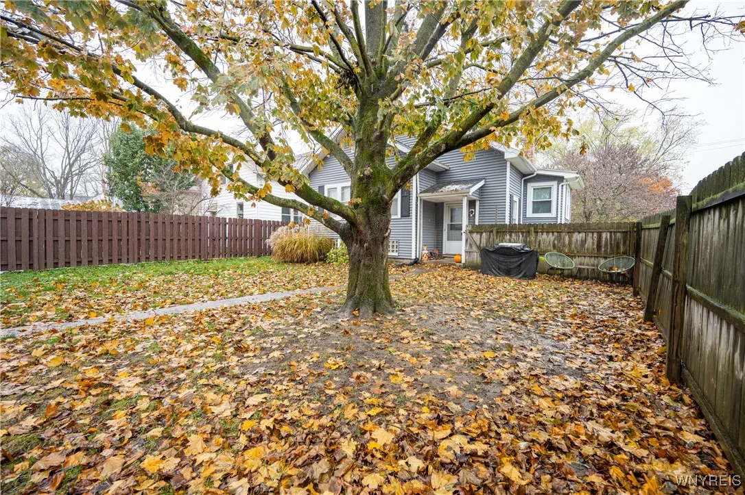 83 Marengo Avenue, Hamburg, New York 14075, Hamburg, New York 14075, 2 Bedrooms Bedrooms, 8 Rooms Rooms,2 BathroomsBathrooms,Residential,For Sale,83 Marengo Avenue, Hamburg, New York 14075,0,B1648236