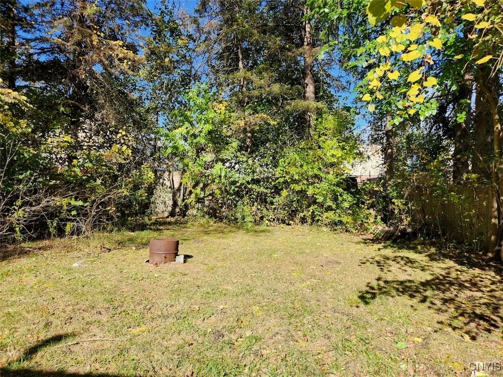 144 Oakdale Drive, Syracuse, New York 13207, Syracuse, New York 13207, 3 Bedrooms Bedrooms, 6 Rooms Rooms,1 BathroomBathrooms,Residential,For Sale,144 Oakdale Drive, Syracuse, New York 13207,0,S1650735