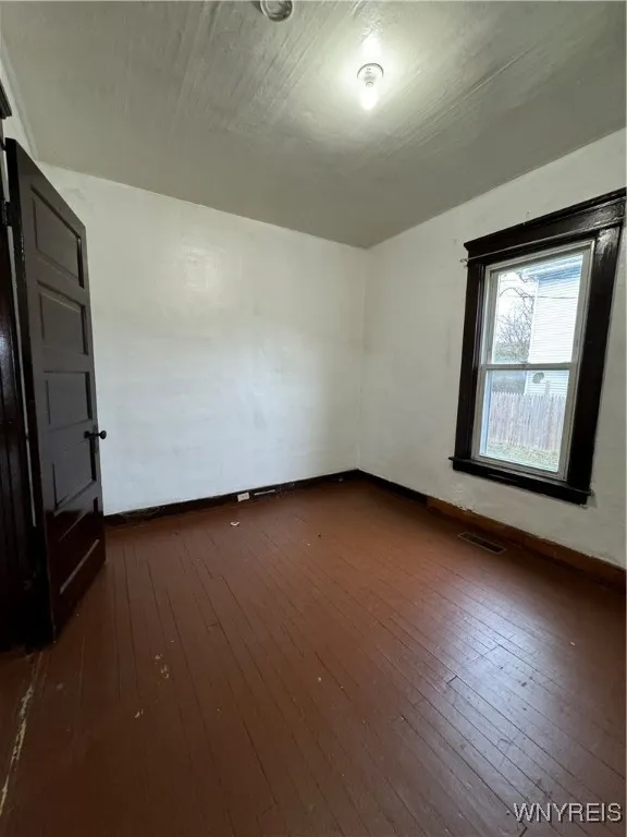 815 E Delavan Ave, Buffalo, New York 14215, Buffalo, New York 14215, 6 Bedrooms Bedrooms, ,2 BathroomsBathrooms,Residential,For Sale,815 E Delavan Ave, Buffalo, New York 14215,0,B1650887