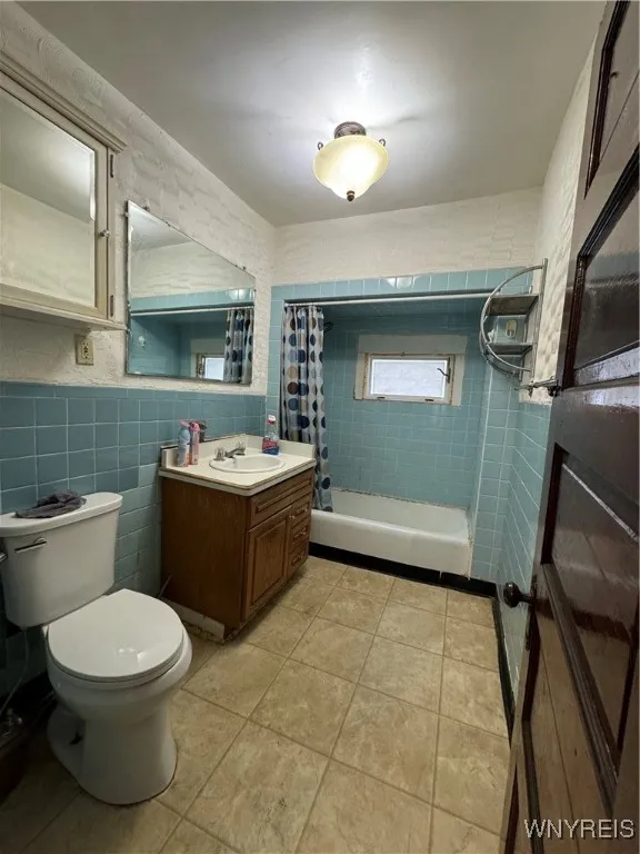 815 E Delavan Ave, Buffalo, New York 14215, Buffalo, New York 14215, 6 Bedrooms Bedrooms, ,2 BathroomsBathrooms,Residential,For Sale,815 E Delavan Ave, Buffalo, New York 14215,0,B1650887