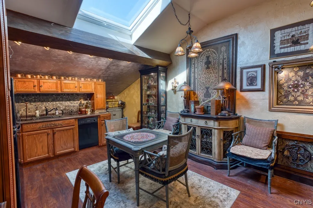 26 Main Street, Oneonta, New York 13820, Oneonta, New York 13820, 4 Rooms Rooms,Commercial Sale,For Sale,26 Main Street, Oneonta, New York 13820,0,S1651027