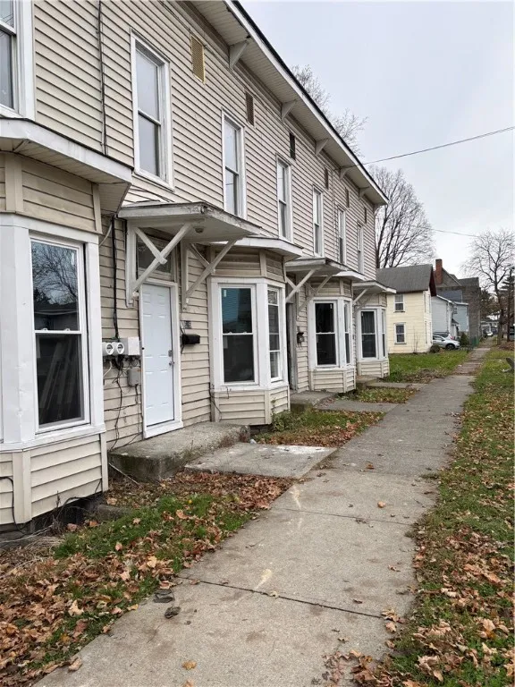 626 Lewis Street 626, Elmira City, New York 14904, Elmira City, New York 14904, 3 Bedrooms Bedrooms, 6 Rooms Rooms,1 BathroomBathrooms,Residential Lease,For Rent,626 Lewis Street 626, Elmira City, New York 14904,0,R1650908
