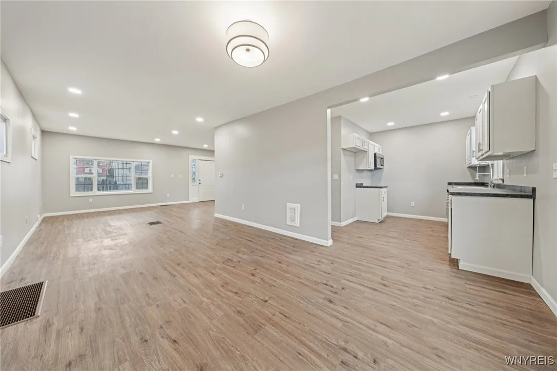 53 Richfield Avenue, Buffalo, New York 14220, Buffalo, New York 14220, 3 Bedrooms Bedrooms, 9 Rooms Rooms,2 BathroomsBathrooms,Residential,For Sale,53 Richfield Avenue, Buffalo, New York 14220,0,B1650998