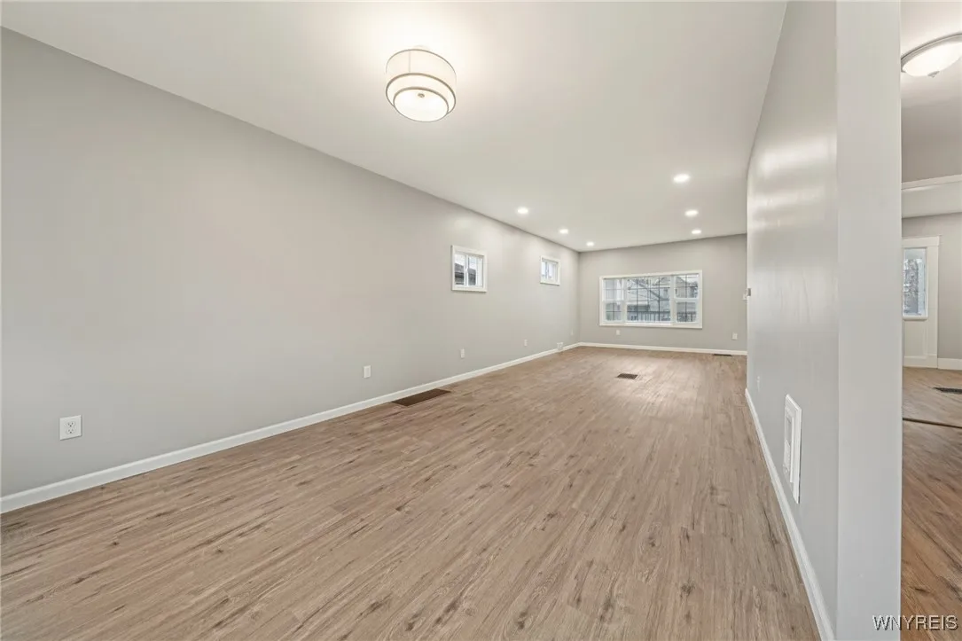 53 Richfield Avenue, Buffalo, New York 14220, Buffalo, New York 14220, 3 Bedrooms Bedrooms, 9 Rooms Rooms,2 BathroomsBathrooms,Residential,For Sale,53 Richfield Avenue, Buffalo, New York 14220,0,B1650998