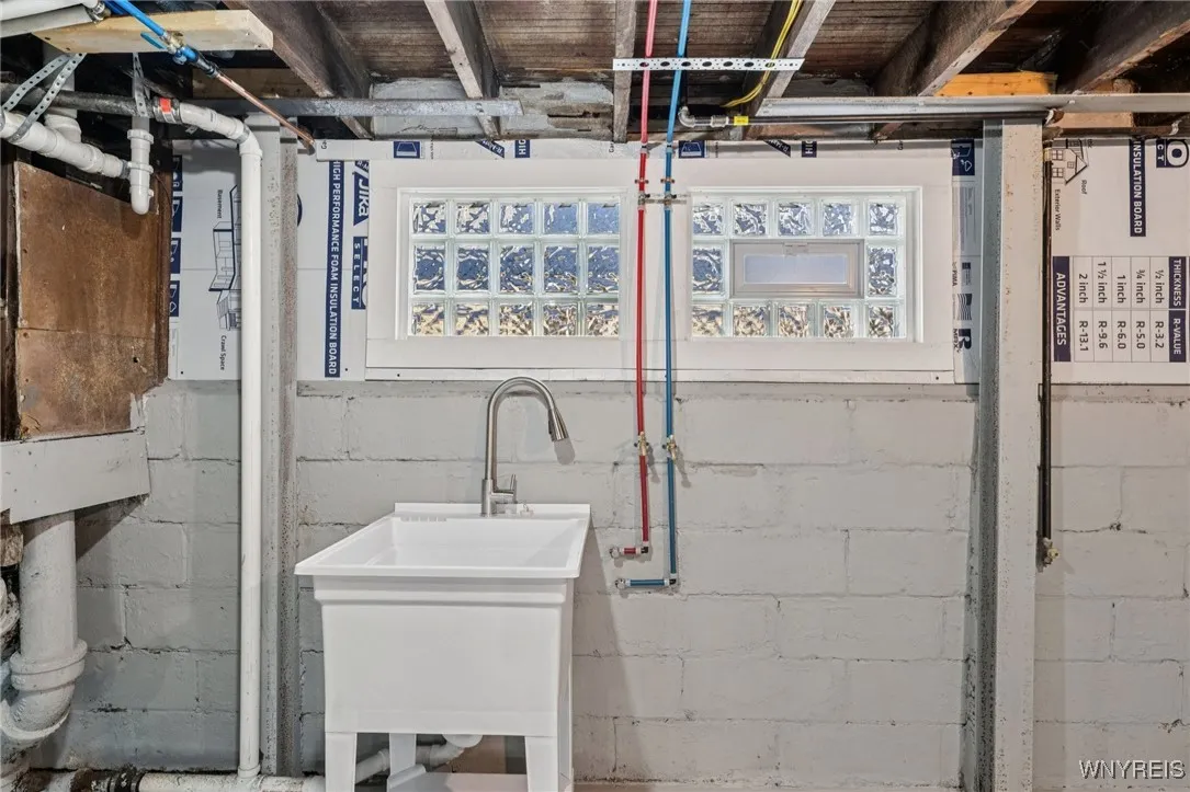 53 Richfield Avenue, Buffalo, New York 14220, Buffalo, New York 14220, 3 Bedrooms Bedrooms, 9 Rooms Rooms,2 BathroomsBathrooms,Residential,For Sale,53 Richfield Avenue, Buffalo, New York 14220,0,B1650998