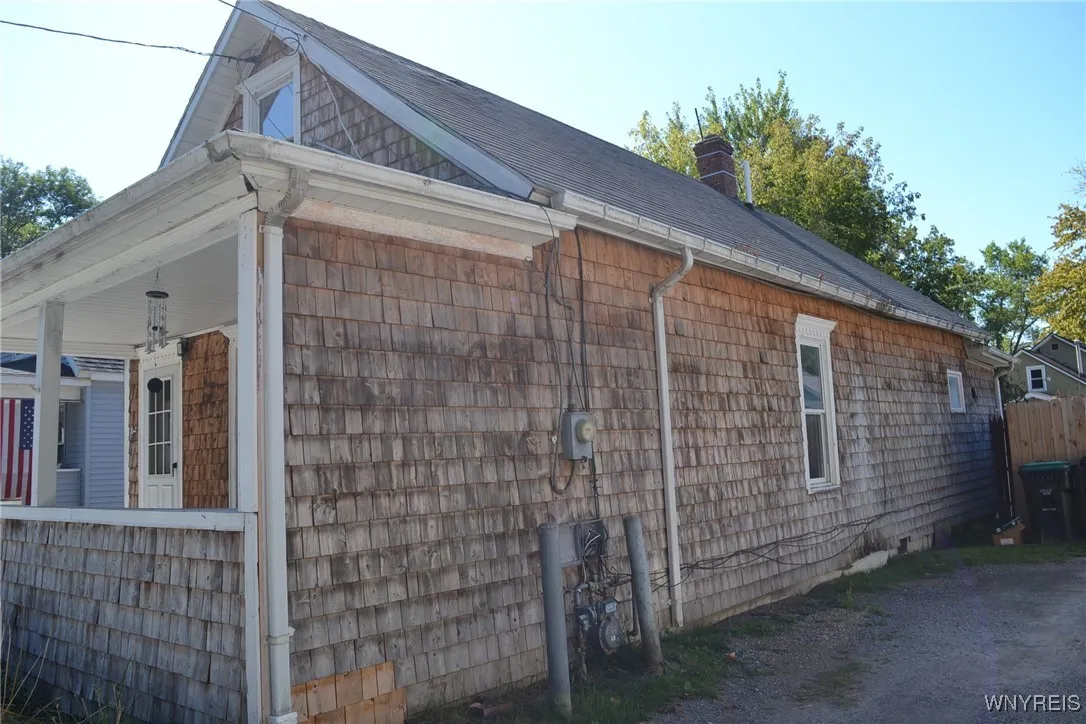 62 Douglas Street, Tonawanda, New York 14150, Tonawanda, New York 14150, 2 Bedrooms Bedrooms, 6 Rooms Rooms,1 BathroomBathrooms,Residential,For Sale,62 Douglas Street, Tonawanda, New York 14150,0,B1651052