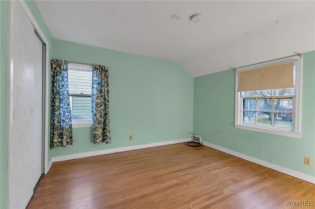 282 Hampton Parkway, Tonawanda, New York 14217, Tonawanda, New York 14217, 3 Bedrooms Bedrooms, 6 Rooms Rooms,1 BathroomBathrooms,Residential,For Sale,282 Hampton Parkway, Tonawanda, New York 14217,0,B1651056