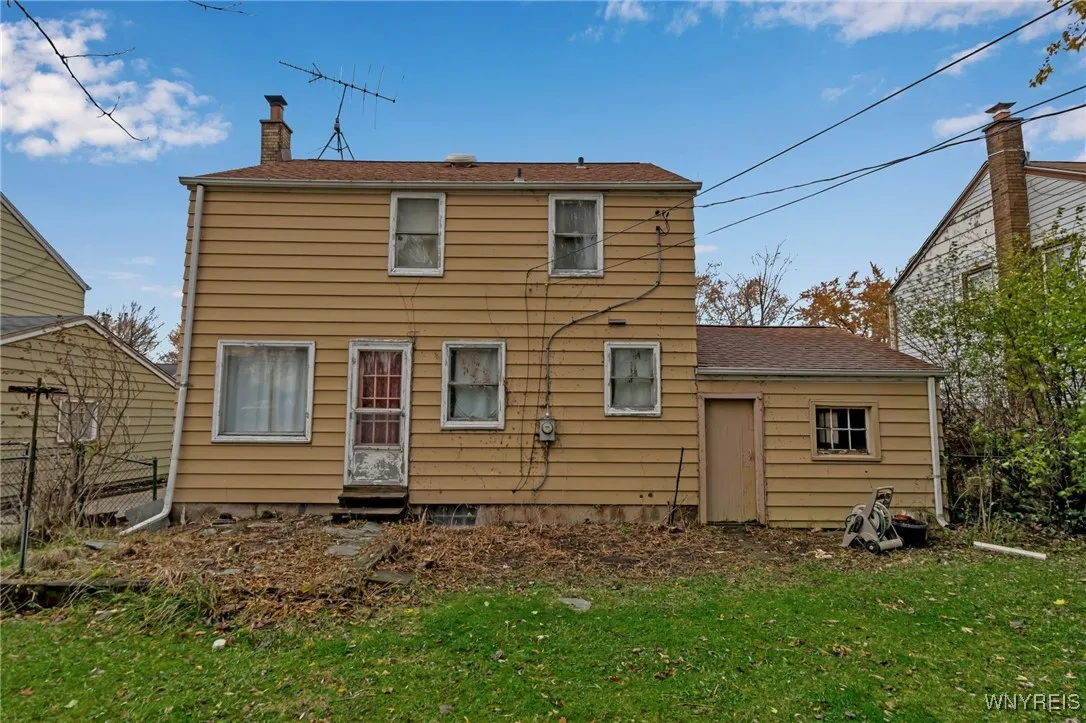 282 Hampton Parkway, Tonawanda, New York 14217, Tonawanda, New York 14217, 3 Bedrooms Bedrooms, 6 Rooms Rooms,1 BathroomBathrooms,Residential,For Sale,282 Hampton Parkway, Tonawanda, New York 14217,0,B1651056