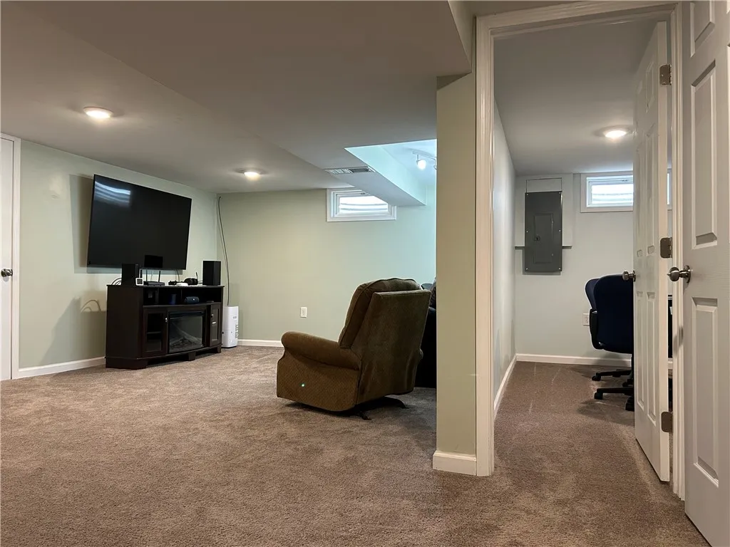 406 Sharr Avenue, Southport, New York 14904, Southport, New York 14904, 3 Bedrooms Bedrooms, 8 Rooms Rooms,2 BathroomsBathrooms,Residential Lease,For Rent,406 Sharr Avenue, Southport, New York 14904,0,R1650740
