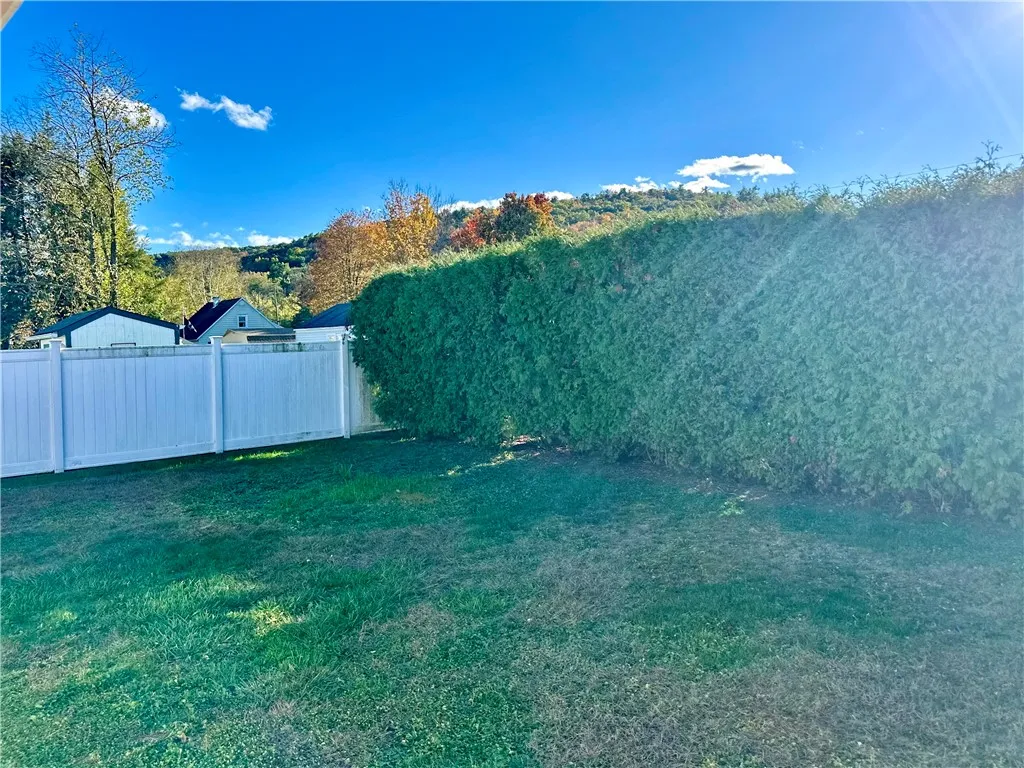 406 Sharr Avenue, Southport, New York 14904, Southport, New York 14904, 3 Bedrooms Bedrooms, 8 Rooms Rooms,2 BathroomsBathrooms,Residential Lease,For Rent,406 Sharr Avenue, Southport, New York 14904,0,R1650740