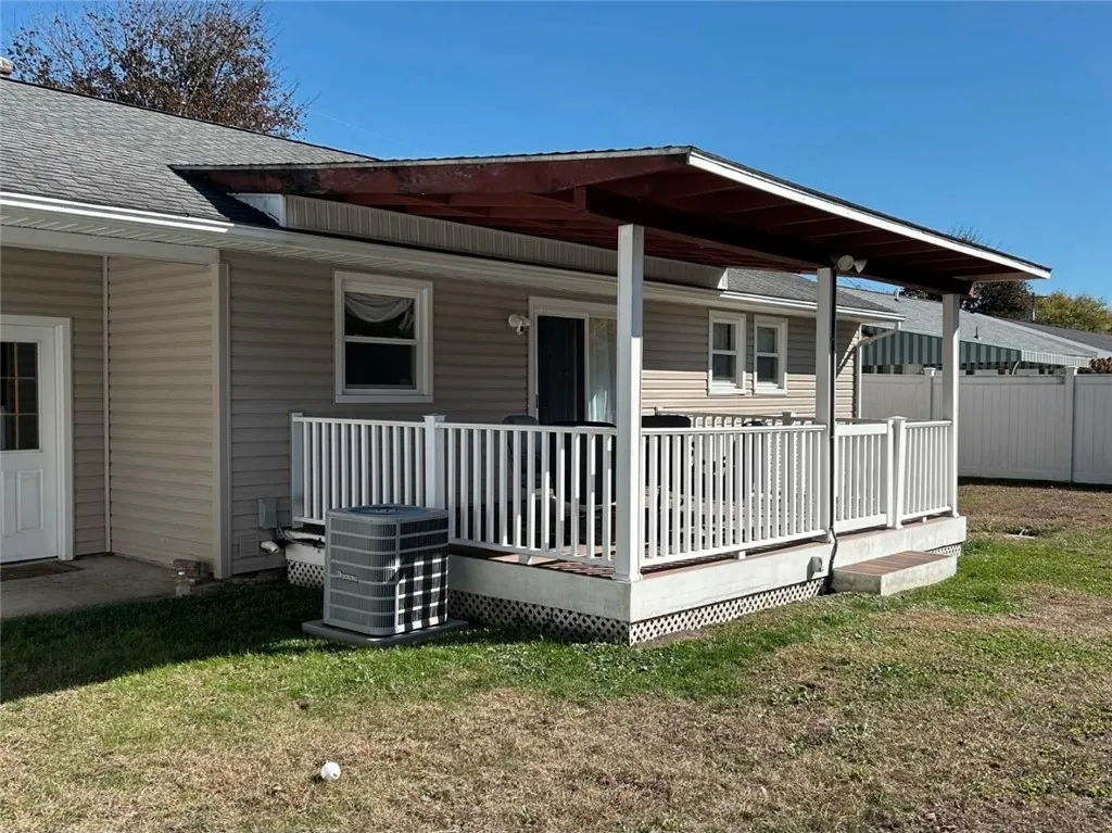 406 Sharr Avenue, Southport, New York 14904, Southport, New York 14904, 3 Bedrooms Bedrooms, 8 Rooms Rooms,2 BathroomsBathrooms,Residential Lease,For Rent,406 Sharr Avenue, Southport, New York 14904,0,R1650740