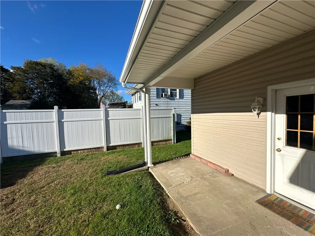 406 Sharr Avenue, Southport, New York 14904, Southport, New York 14904, 3 Bedrooms Bedrooms, 8 Rooms Rooms,2 BathroomsBathrooms,Residential Lease,For Rent,406 Sharr Avenue, Southport, New York 14904,0,R1650740