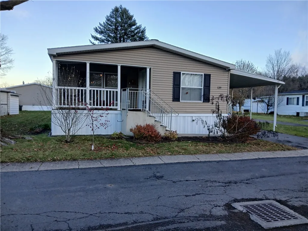 139 Cayuga Way, Manchester, New York 14504, Manchester, New York 14504, 3 Bedrooms Bedrooms, 5 Rooms Rooms,2 BathroomsBathrooms,Residential,For Sale,139 Cayuga Way, Manchester, New York 14504,0,R1651058