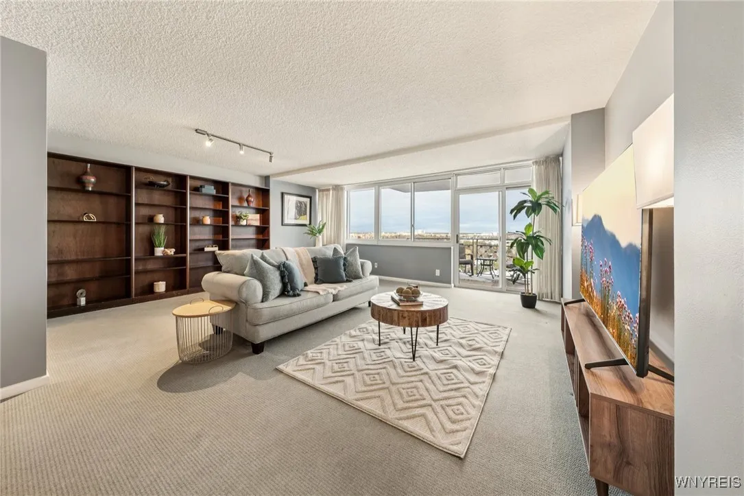 1088 Delaware Avenue 9a, Buffalo, New York 14209, Buffalo, New York 14209, 2 Bedrooms Bedrooms, 4 Rooms Rooms,2 BathroomsBathrooms,Residential,For Sale,1088 Delaware Avenue 9a, Buffalo, New York 14209,0,B1650139