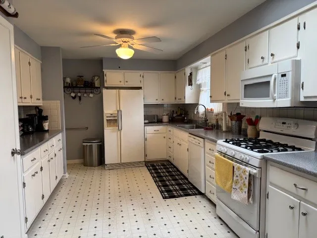 3464 Sunset Drive, Wellsville, New York 14895, Wellsville, New York 14895, 3 Bedrooms Bedrooms, 10 Rooms Rooms,2 BathroomsBathrooms,Residential,For Sale,3464 Sunset Drive, Wellsville, New York 14895,0,R1651011