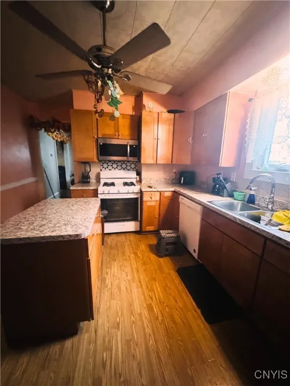 2331 Midland Avenue, Syracuse, New York 13205, Syracuse, New York 13205, 4 Bedrooms Bedrooms, 8 Rooms Rooms,1 BathroomBathrooms,Residential,For Sale,2331 Midland Avenue, Syracuse, New York 13205,0,S1650816