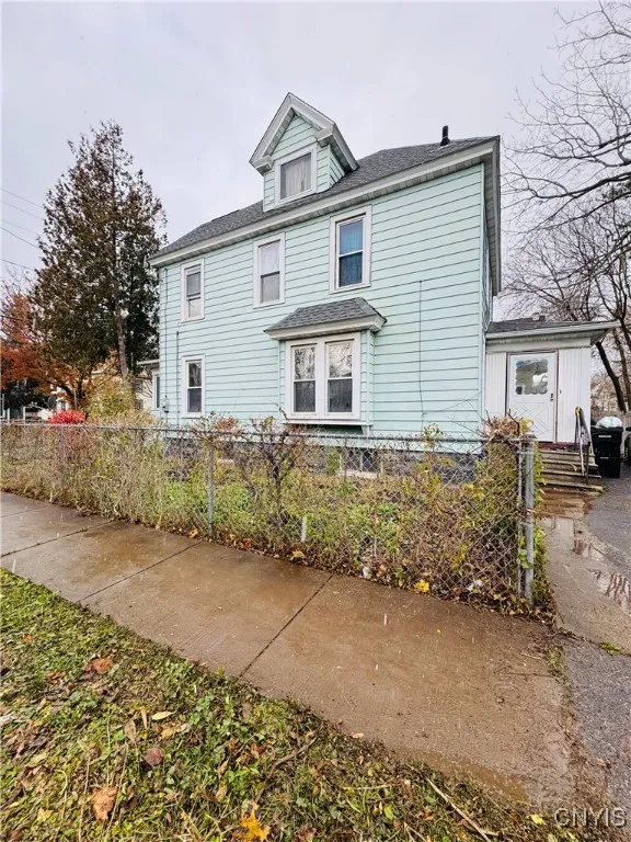 2331 Midland Avenue, Syracuse, New York 13205, Syracuse, New York 13205, 4 Bedrooms Bedrooms, 8 Rooms Rooms,1 BathroomBathrooms,Residential,For Sale,2331 Midland Avenue, Syracuse, New York 13205,0,S1650816