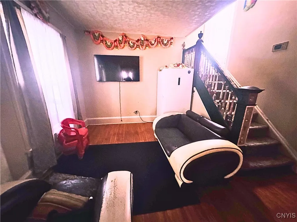 2331 Midland Avenue, Syracuse, New York 13205, Syracuse, New York 13205, 4 Bedrooms Bedrooms, 8 Rooms Rooms,1 BathroomBathrooms,Residential,For Sale,2331 Midland Avenue, Syracuse, New York 13205,0,S1650816