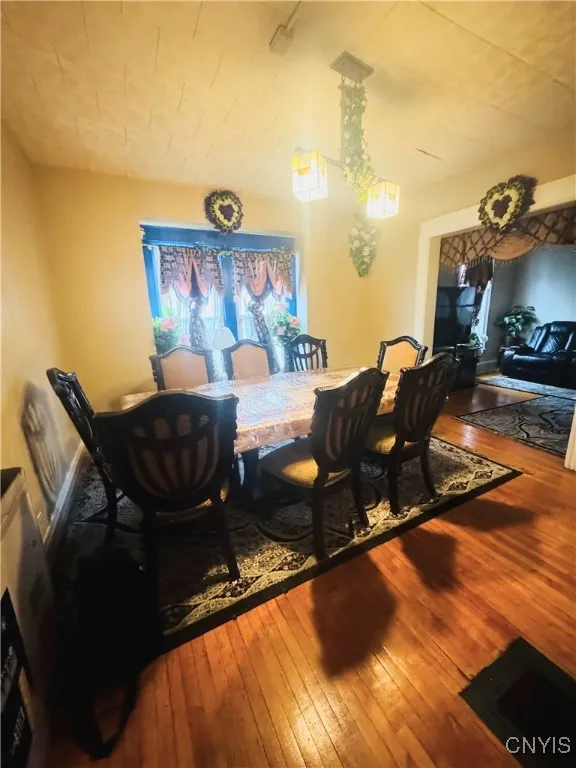 2331 Midland Avenue, Syracuse, New York 13205, Syracuse, New York 13205, 4 Bedrooms Bedrooms, 8 Rooms Rooms,1 BathroomBathrooms,Residential,For Sale,2331 Midland Avenue, Syracuse, New York 13205,0,S1650816