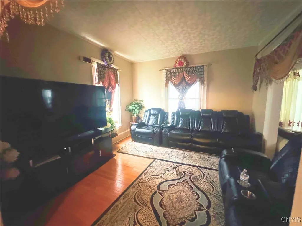 2331 Midland Avenue, Syracuse, New York 13205, Syracuse, New York 13205, 4 Bedrooms Bedrooms, 8 Rooms Rooms,1 BathroomBathrooms,Residential,For Sale,2331 Midland Avenue, Syracuse, New York 13205,0,S1650816