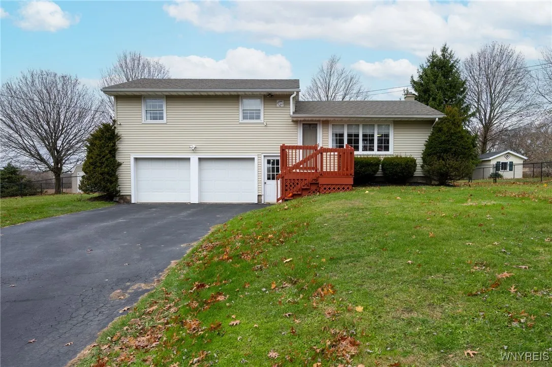 3043 Dunbar Road, Attica, New York 14011, Attica, New York 14011, 3 Bedrooms Bedrooms, 5 Rooms Rooms,1 BathroomBathrooms,Residential,For Sale,3043 Dunbar Road, Attica, New York 14011,0,B1650472