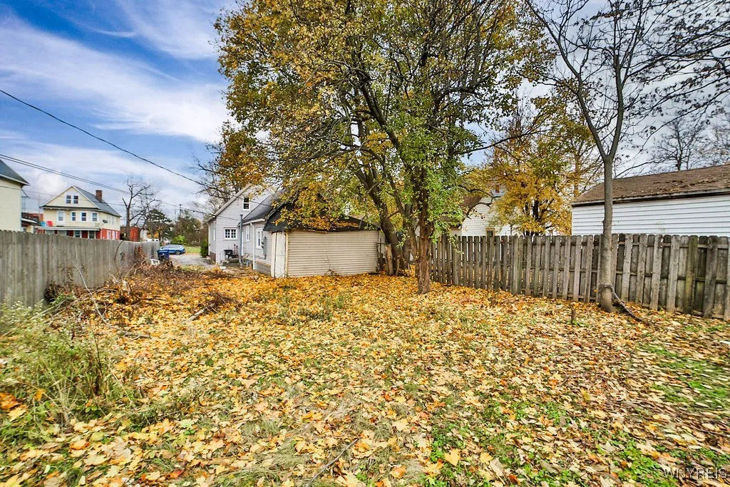 196 Eaton Street, Buffalo, New York 14208, Buffalo, New York 14208, 3 Bedrooms Bedrooms, ,2 BathroomsBathrooms,Residential,For Sale,196 Eaton Street, Buffalo, New York 14208,0,B1650266