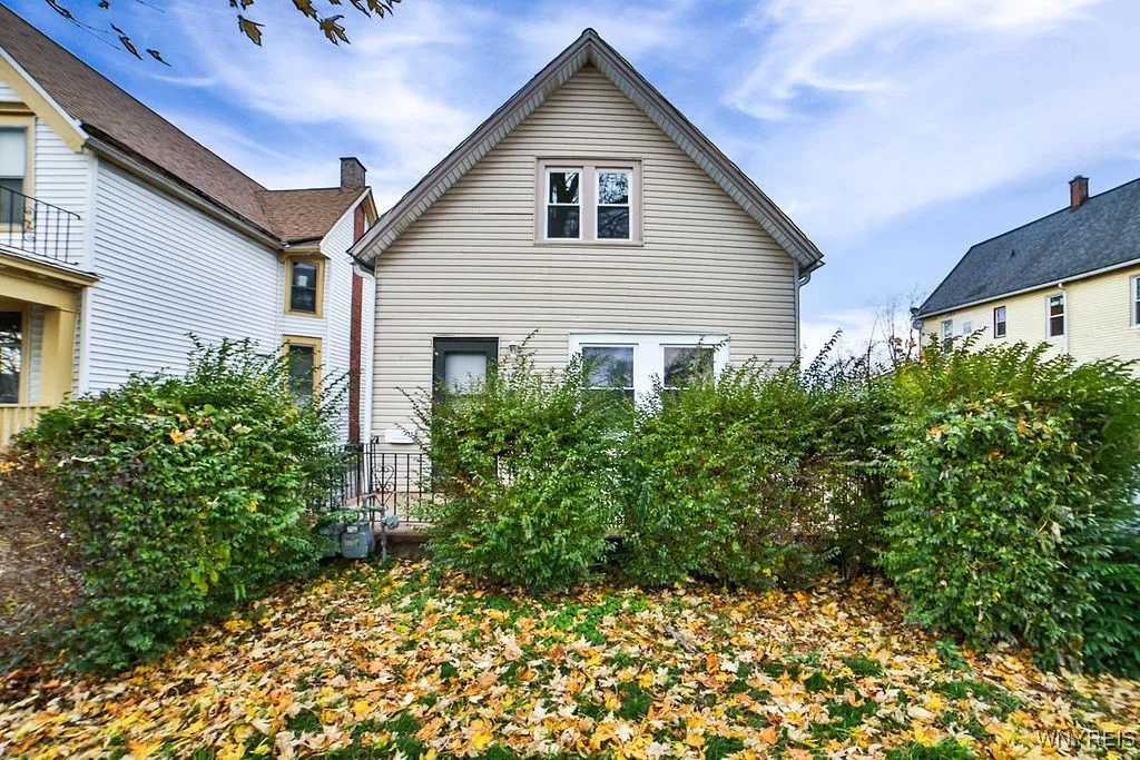 196 Eaton Street, Buffalo, New York 14208, Buffalo, New York 14208, 3 Bedrooms Bedrooms, ,2 BathroomsBathrooms,Residential,For Sale,196 Eaton Street, Buffalo, New York 14208,0,B1650266