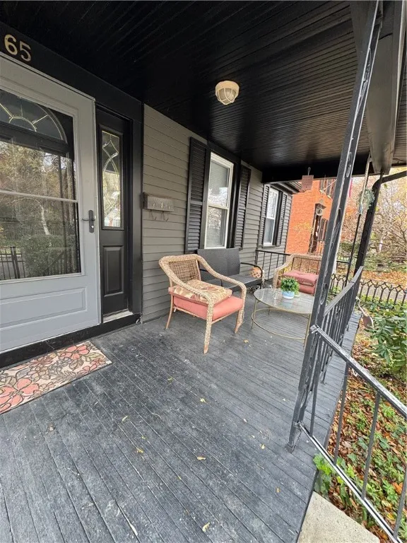 65 Atkinson Street, Rochester, New York 14608, Rochester, New York 14608, 2 Bedrooms Bedrooms, 6 Rooms Rooms,1 BathroomBathrooms,Residential Lease,For Rent,65 Atkinson Street, Rochester, New York 14608,0,R1651064