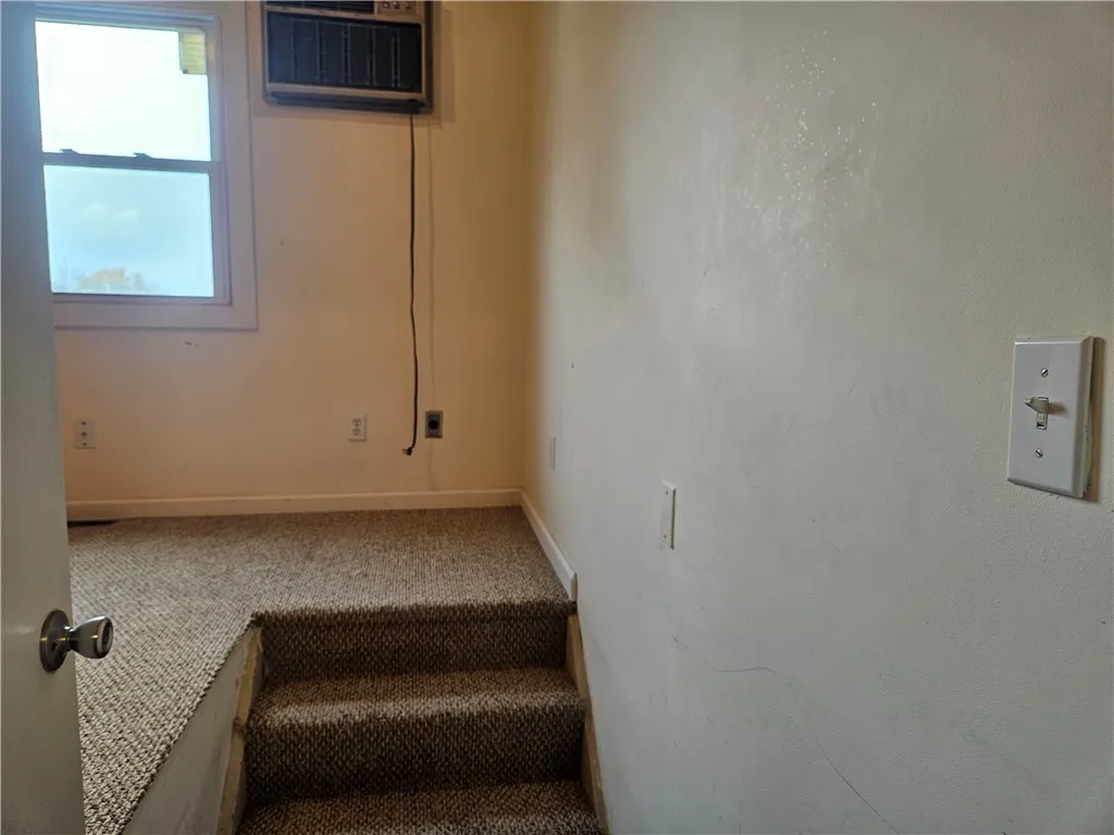 9164 State Route 5 And 20, West Bloomfield, New Yo, West Bloomfield, New York 14469, 3 Bedrooms Bedrooms, 7 Rooms Rooms,2 BathroomsBathrooms,Residential,For Sale,9164 State Route 5 And 20, West Bloomfield, New Yo,0,R1650606