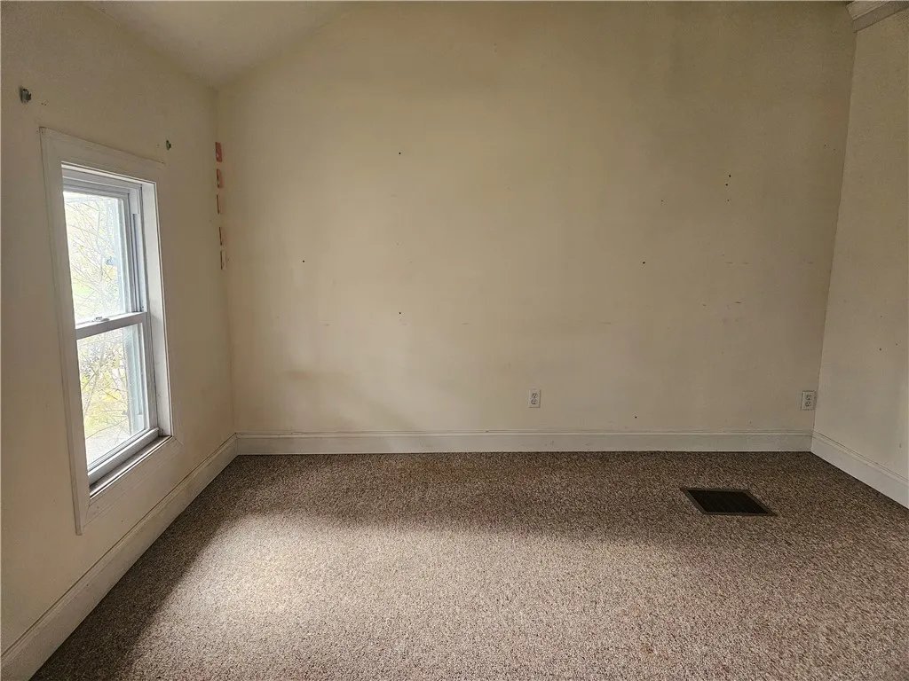 9164 State Route 5 And 20, West Bloomfield, New Yo, West Bloomfield, New York 14469, 3 Bedrooms Bedrooms, 7 Rooms Rooms,2 BathroomsBathrooms,Residential,For Sale,9164 State Route 5 And 20, West Bloomfield, New Yo,0,R1650606