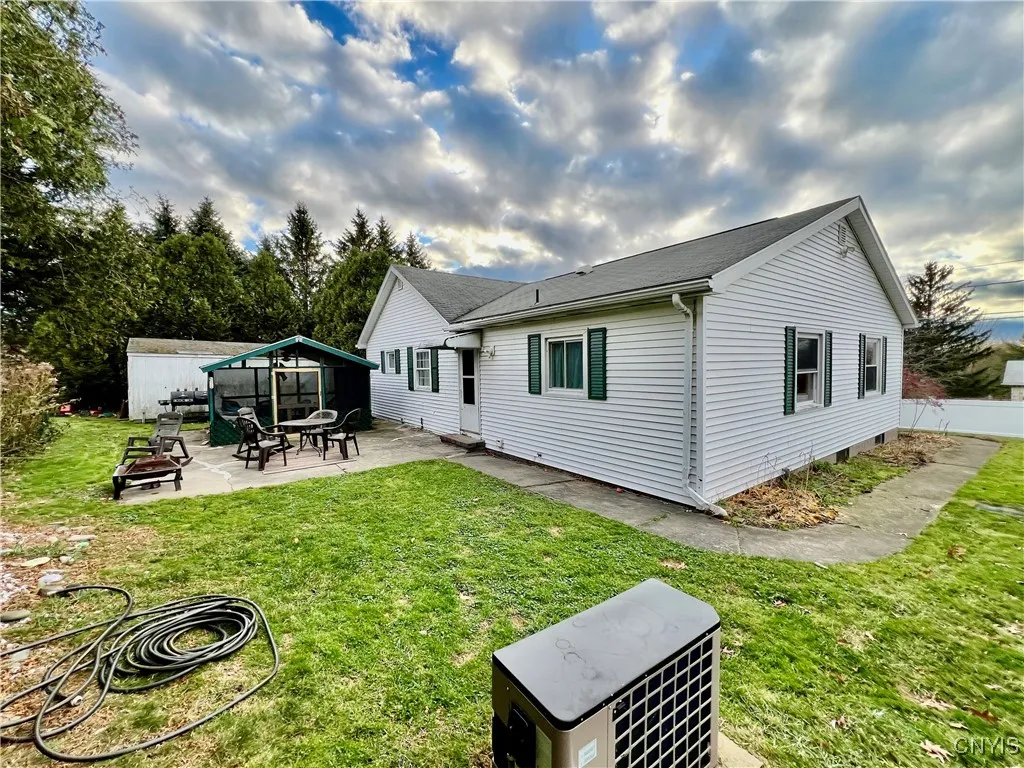 27 Hart Street, Oswego, New York 13126, Oswego, New York 13126, 3 Bedrooms Bedrooms, 9 Rooms Rooms,2 BathroomsBathrooms,Residential,For Sale,27 Hart Street, Oswego, New York 13126,0,S1651069