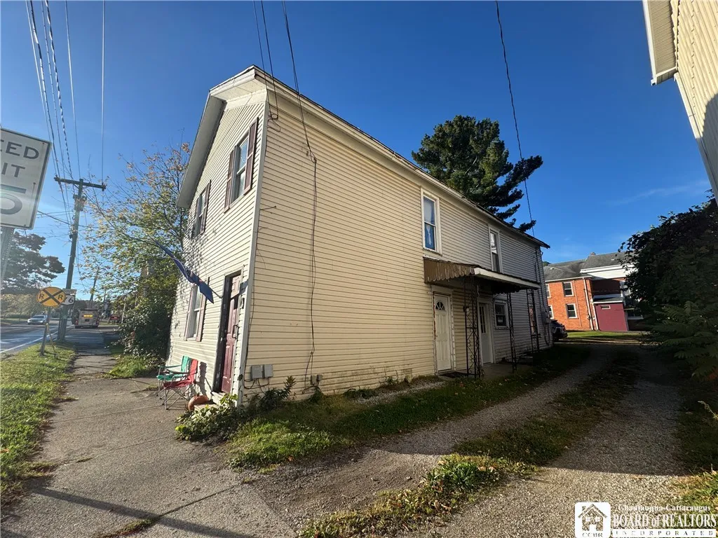 2 West Main Street, Ripley, New York 14775, Ripley, New York 14775, 10 Rooms Rooms,Commercial Sale,For Sale,2 West Main Street, Ripley, New York 14775,0,R1646893