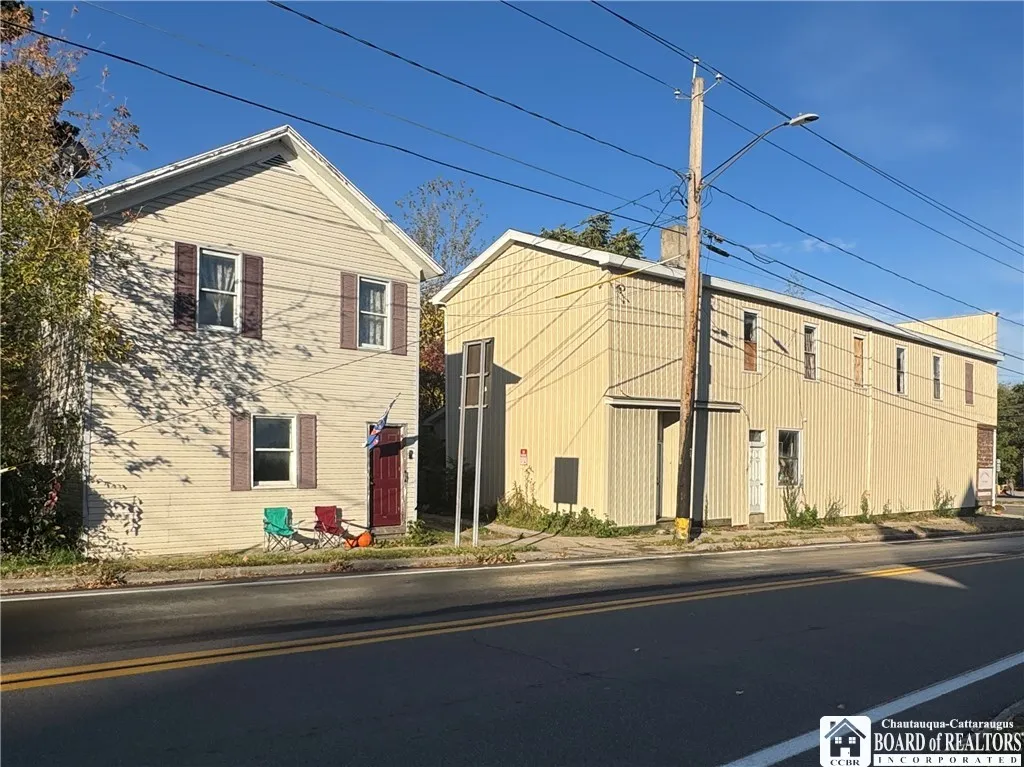 2 West Main Street, Ripley, New York 14775, Ripley, New York 14775, 10 Rooms Rooms,Commercial Sale,For Sale,2 West Main Street, Ripley, New York 14775,0,R1646893