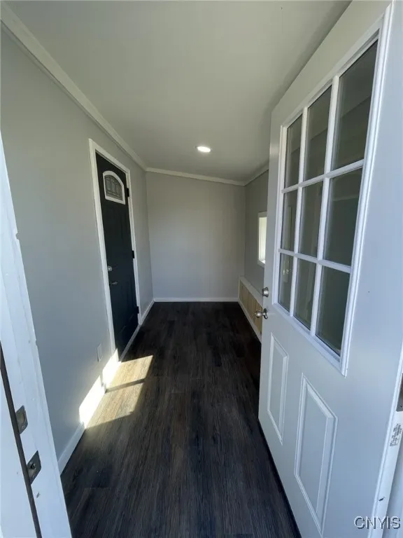 Front Exterior Door to Front Porch/ entryway to Living Room Door