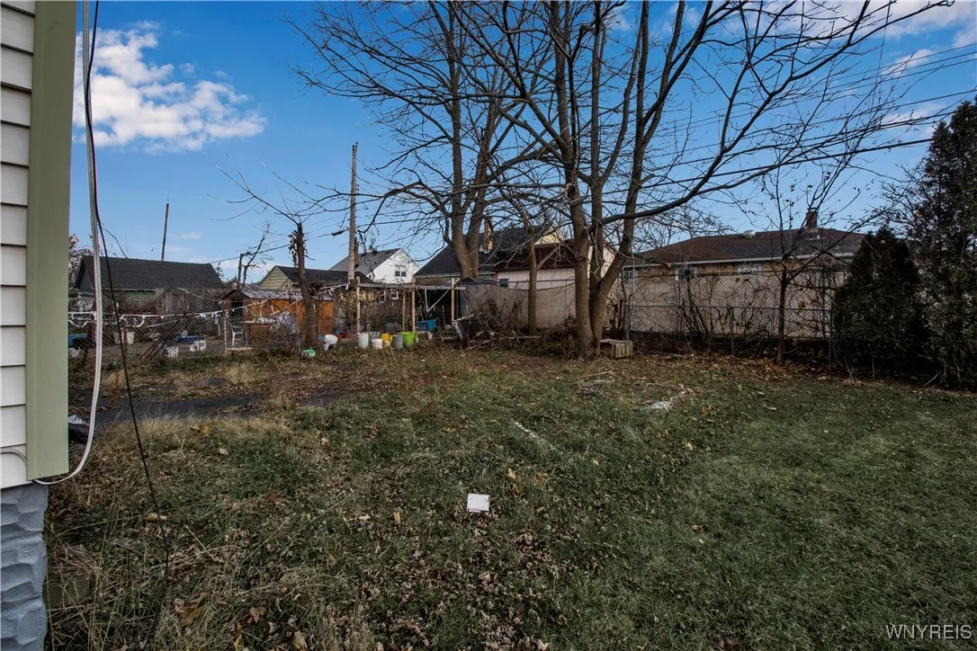 23 Humason Avenue, Buffalo, New York 14211, Buffalo, New York 14211, 5 Bedrooms Bedrooms, ,2 BathroomsBathrooms,Residential,For Sale,23 Humason Avenue, Buffalo, New York 14211,0,B1651070