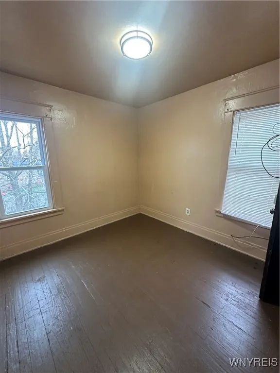 23 Humason Avenue, Buffalo, New York 14211, Buffalo, New York 14211, 5 Bedrooms Bedrooms, ,2 BathroomsBathrooms,Residential,For Sale,23 Humason Avenue, Buffalo, New York 14211,0,B1651070