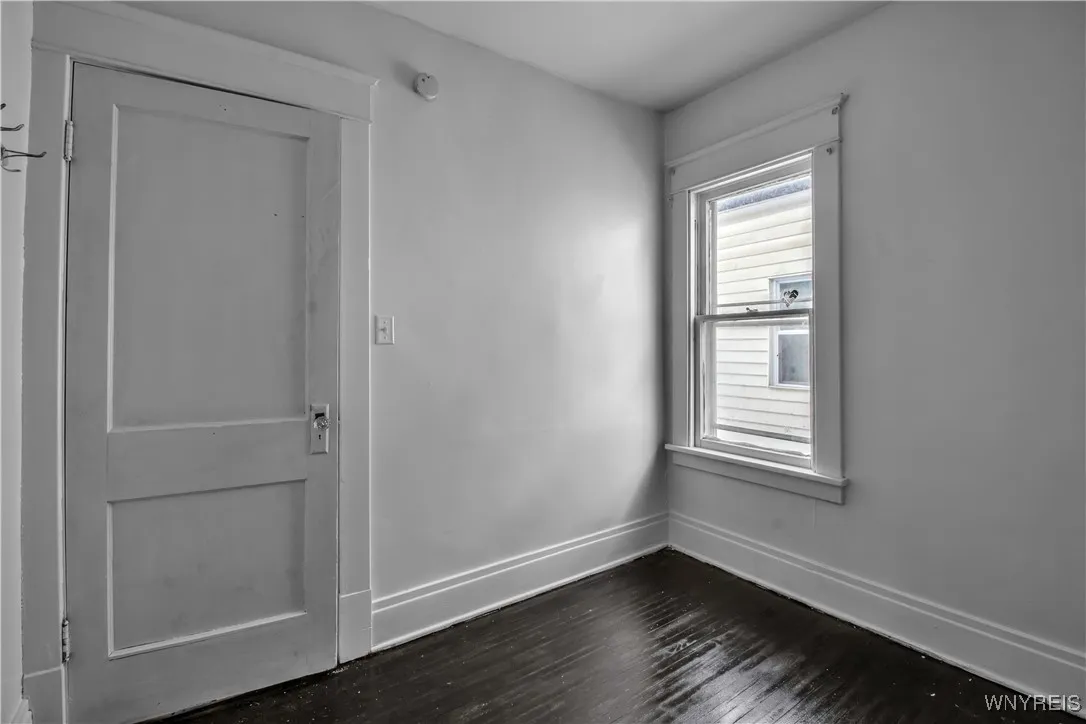 23 Humason Avenue, Buffalo, New York 14211, Buffalo, New York 14211, 5 Bedrooms Bedrooms, ,2 BathroomsBathrooms,Residential,For Sale,23 Humason Avenue, Buffalo, New York 14211,0,B1651070