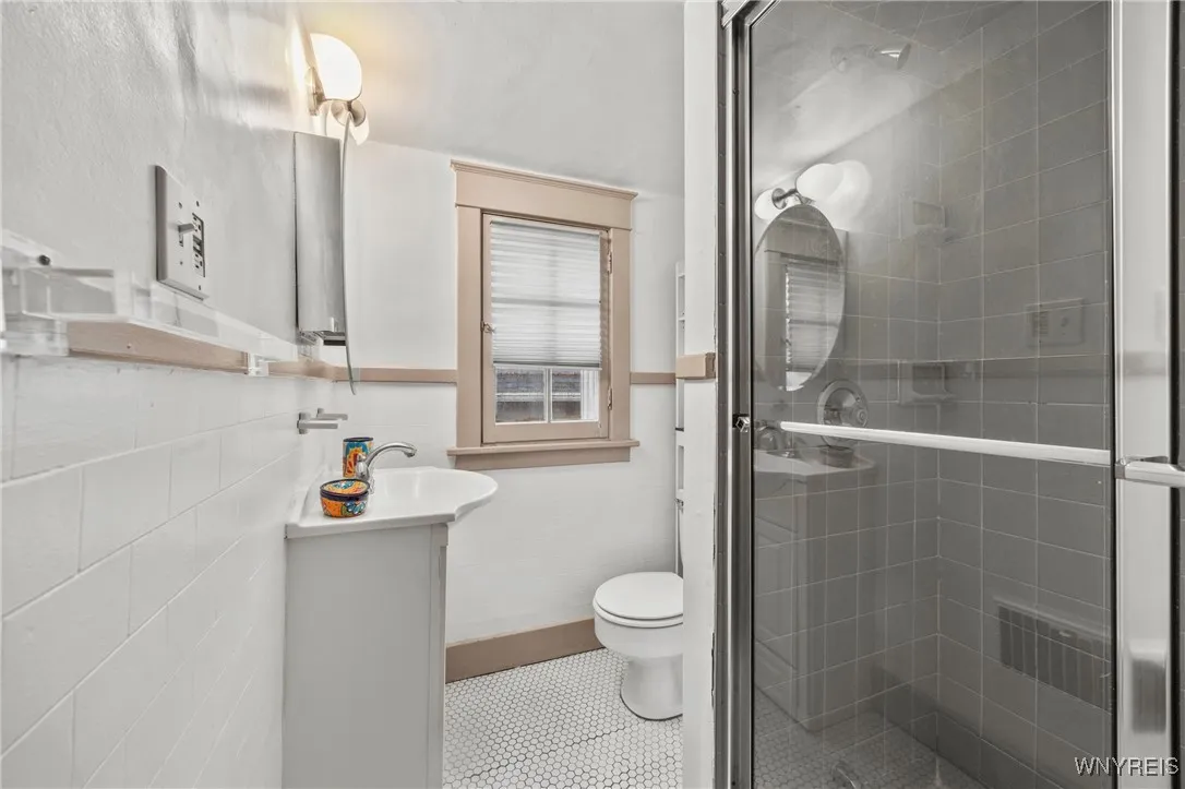 736 Lafayette Avenue, Buffalo, New York 14222, Buffalo, New York 14222, 5 Bedrooms Bedrooms, 11 Rooms Rooms,3 BathroomsBathrooms,Residential Lease,For Rent,736 Lafayette Avenue, Buffalo, New York 14222,0,B1650560